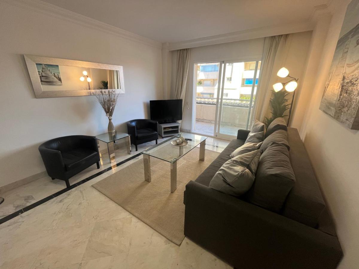 Heart Of Puerto Banus Newly Renavated Free Parking , Wifi ,Pool,Gym,Padel Court Apartment Marbella Exterior photo
